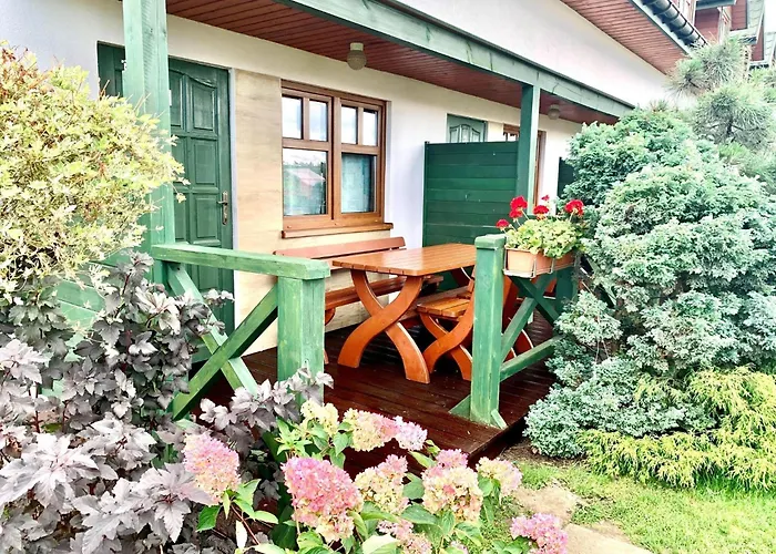 Two-story Homes Close To The Seaside サルビノボ