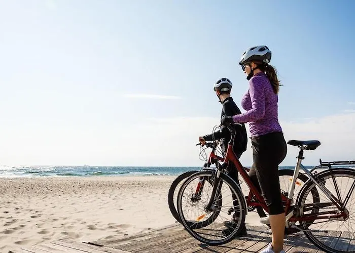 Two-story Homes Close To The Seaside * サルビノボ